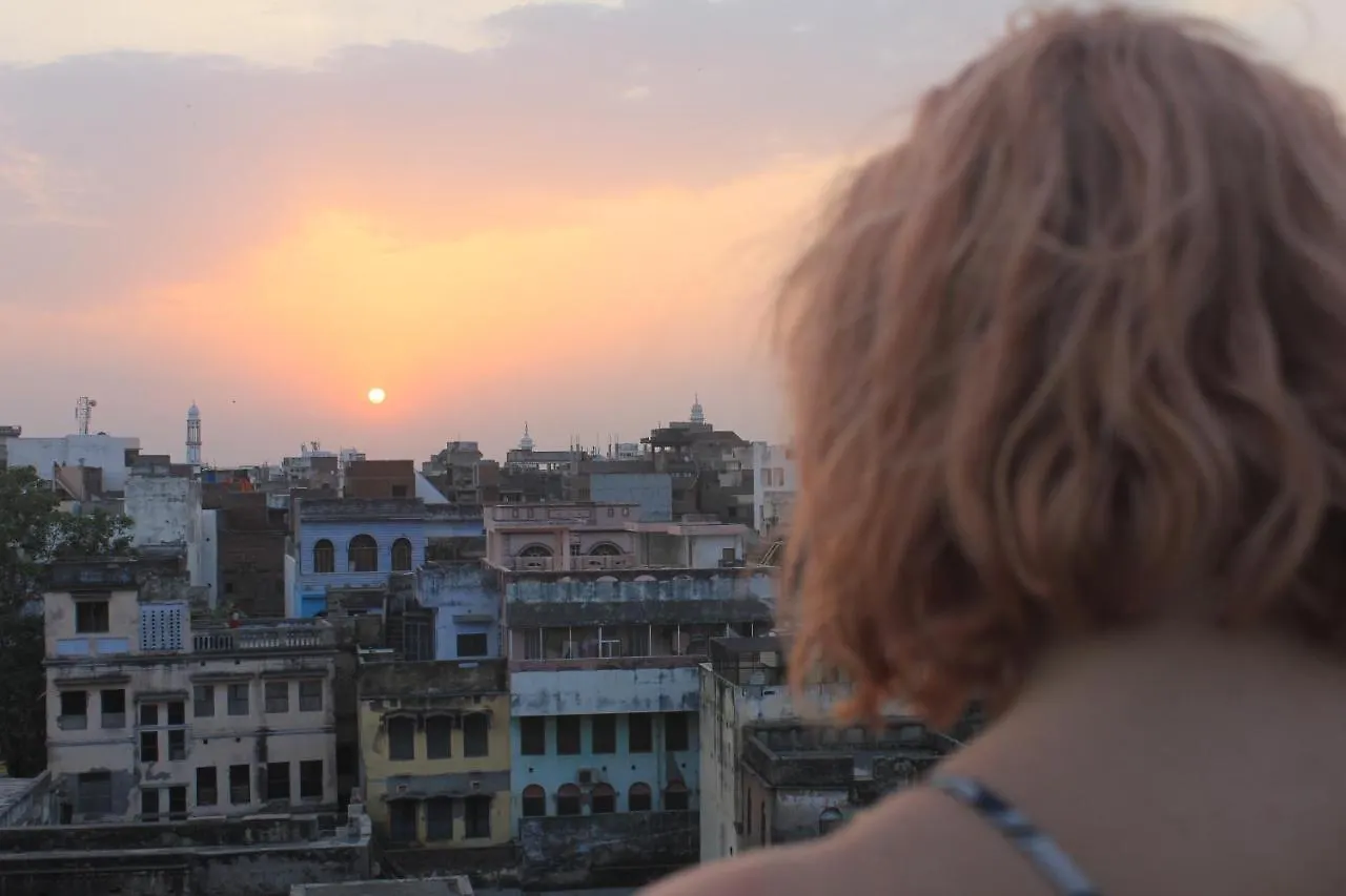 Bunkedup Hostel Varanasi